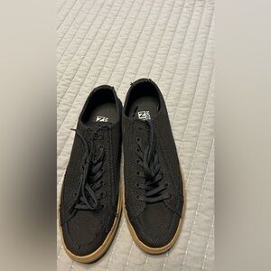 Black Women’s Canvas Sneakers